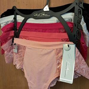 Marilyn Monroe Lace Panty Set - Pink and Black